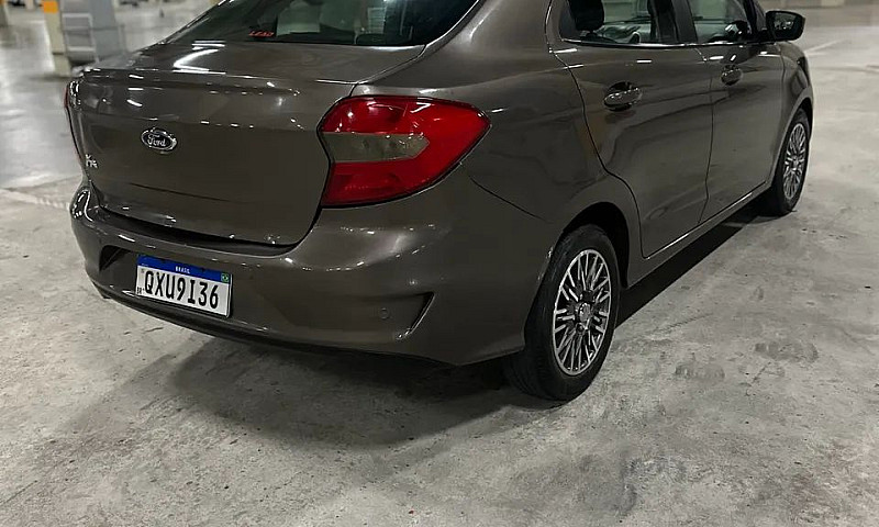 Ford Ka+ Sedan 1.0 T...