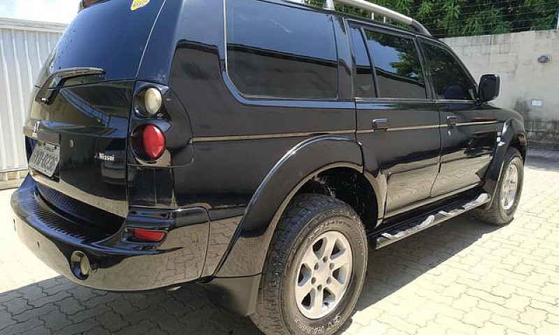 Pajero Sport Ano 200...