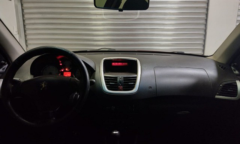 207 2013 Hatch Xr 1....