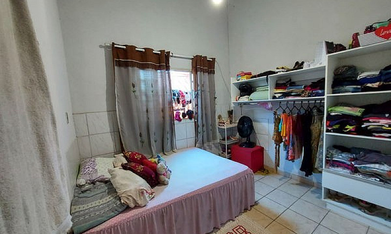 Casa  Com 2 Quartos ...