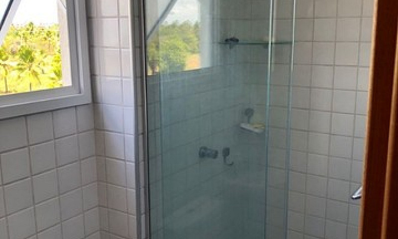 Palm Village, Aparta...