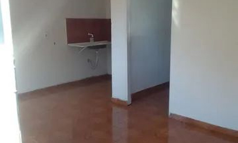 Aluga -Se Apartament...