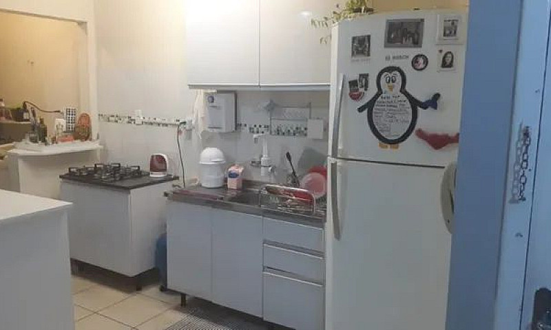 Quarto Em Apê Próxim...