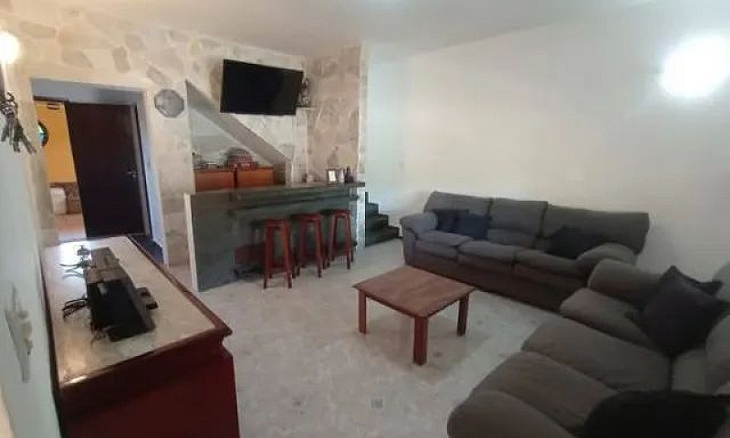 Casa Triplex A Venda...