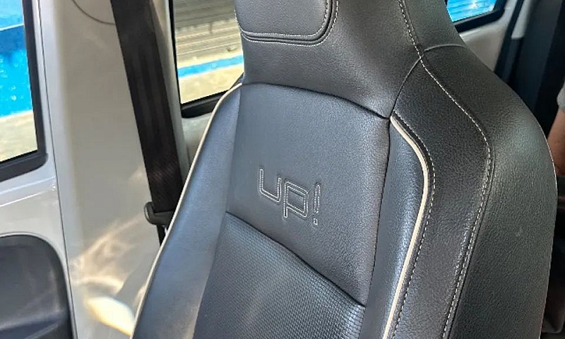 Volkswagen Up! Black...