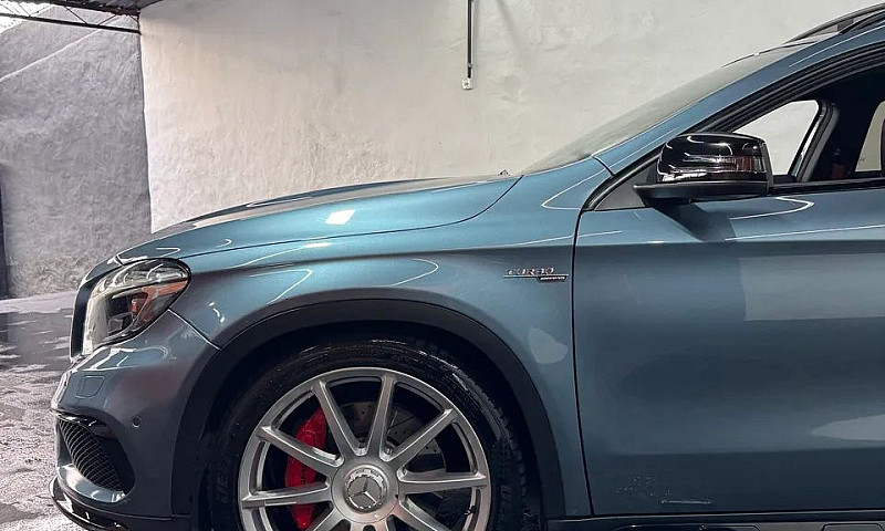 Mercedes-Benz Gla 45...