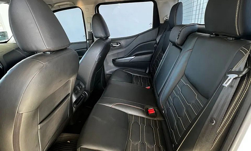 Nissan Frontier Pro4...