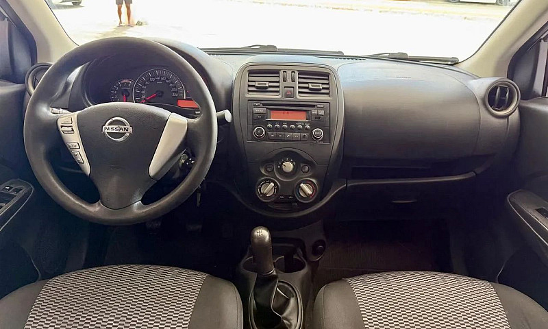 Nissan Versa 1.0 12V...