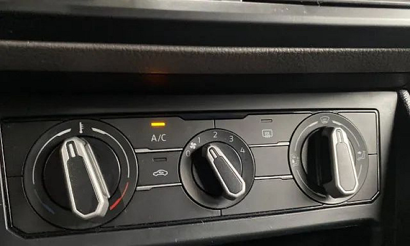 Volkswagen Virtus Co...