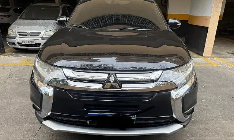 Mitsubishi Outlander...
