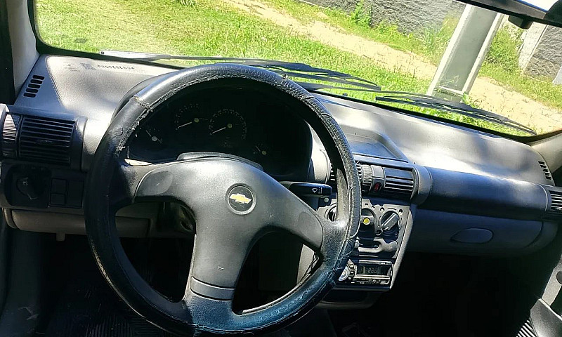 Chevrolet Classic Li...