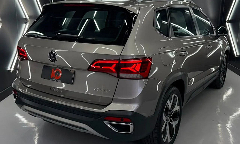 Volkswagen Taos High...