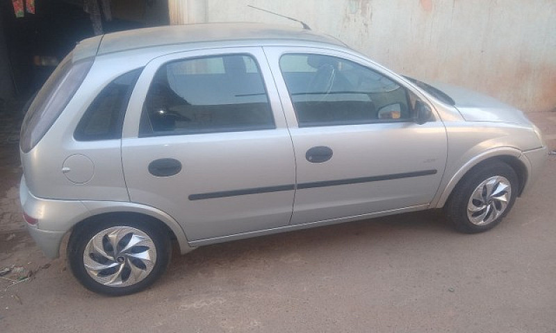 Corsa Joy 2008.     ...
