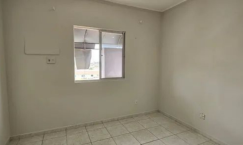 Apartamento Com  2/4...