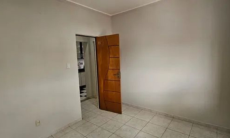 Apartamento Com  2/4...