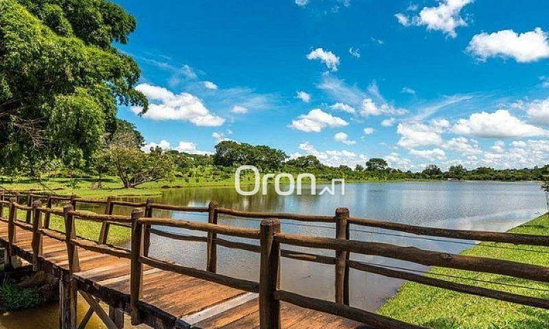 Sobrado À Venda, 610...
