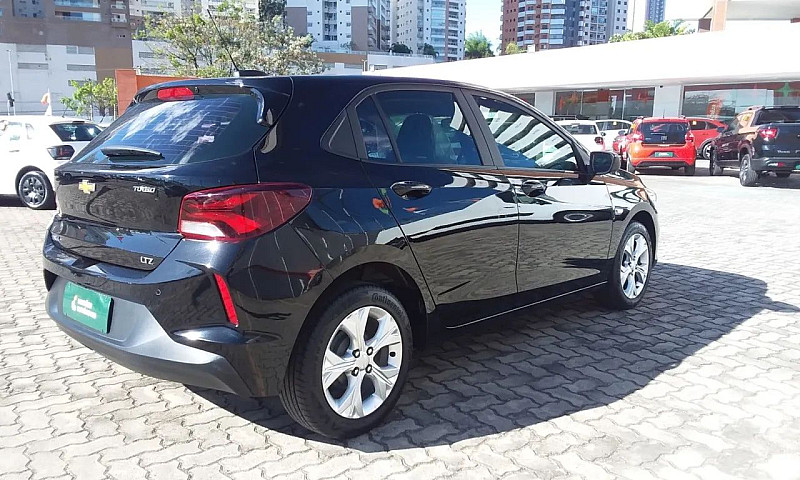 Chevrolet Onix Hatch...