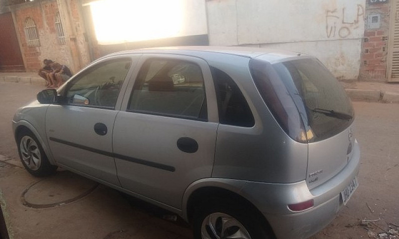Corsa Joy 2008.     ...