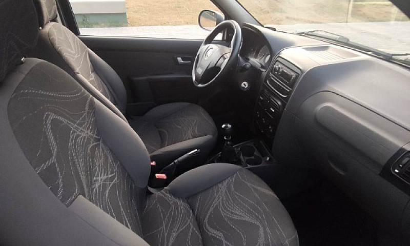 Fiat Strada Working ...