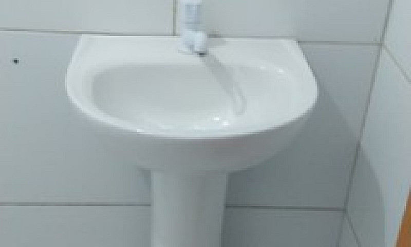 Aluga-Se Casa Em Mar...