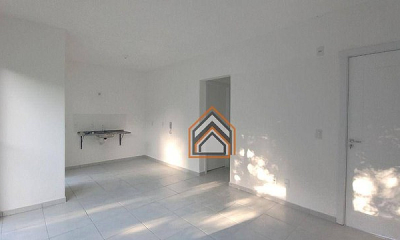 Casa Com 2 Dormitóri...