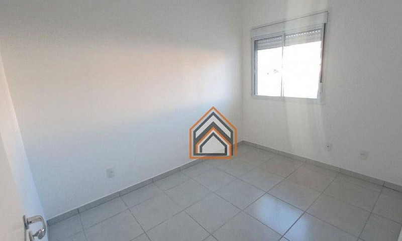 Casa Com 2 Dormitóri...