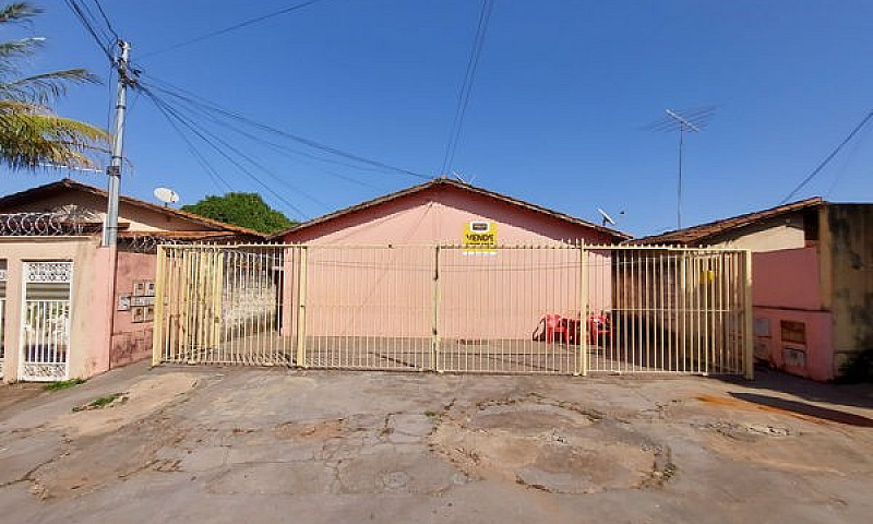 Casa  Com 2 Quartos ...