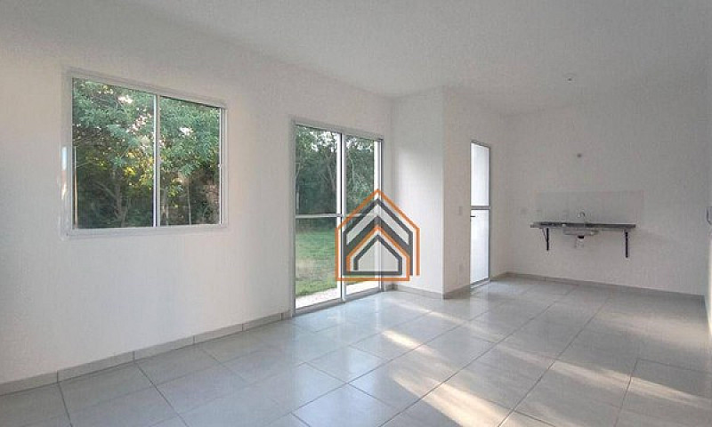 Casa Com 2 Dormitóri...