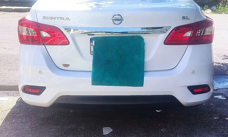 Nissan Sentra Sl 2.0...