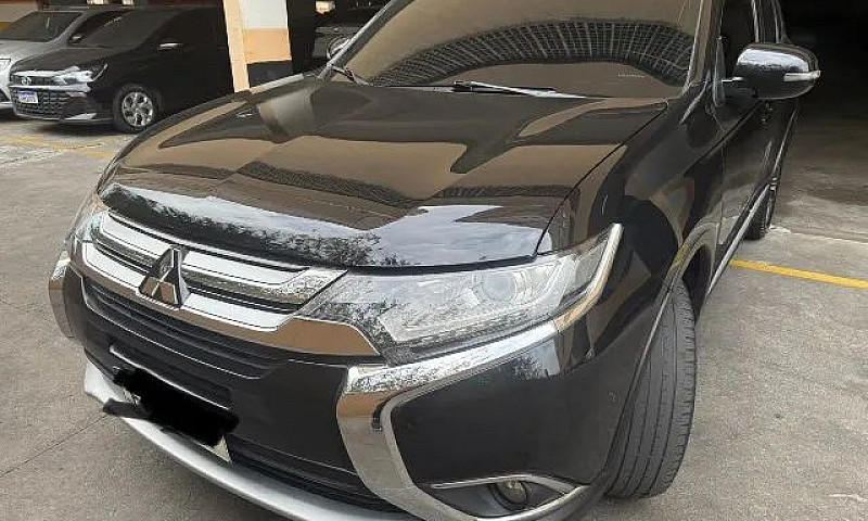Mitsubishi Outlander...