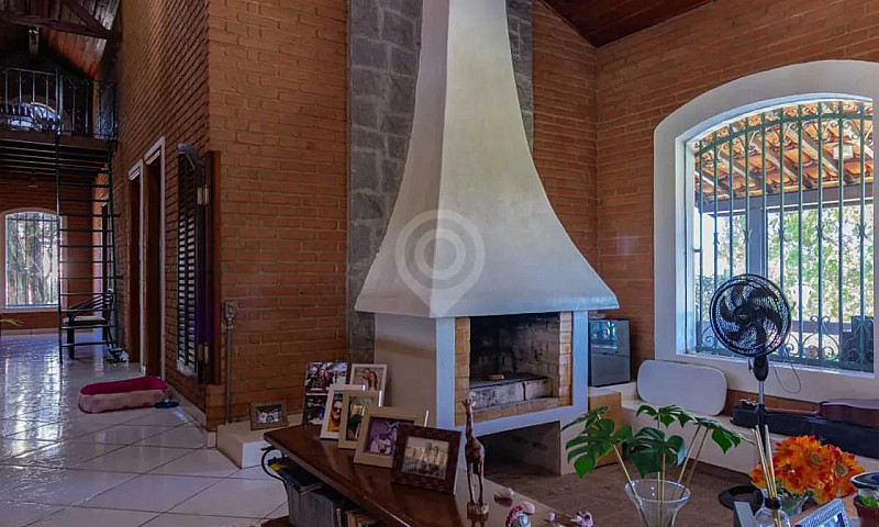 Casa Em Condomínio :...