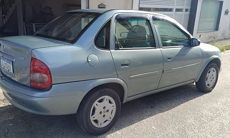 Chevrolet Corsa Sed....