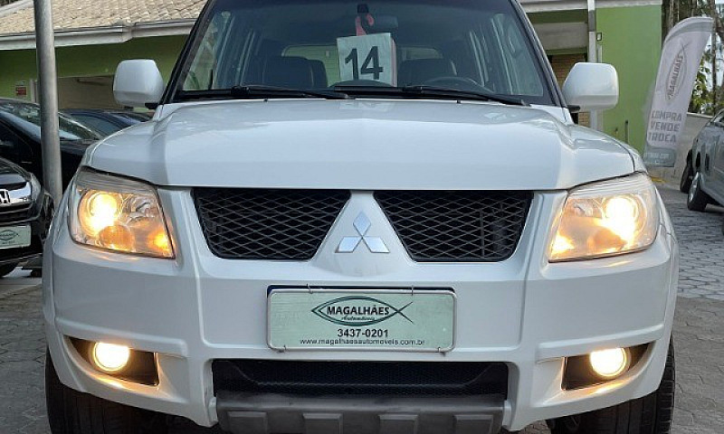 Mitsubishi Pajero Tr...