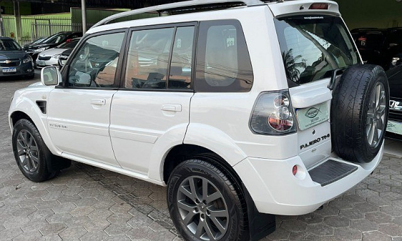 Mitsubishi Pajero Tr...