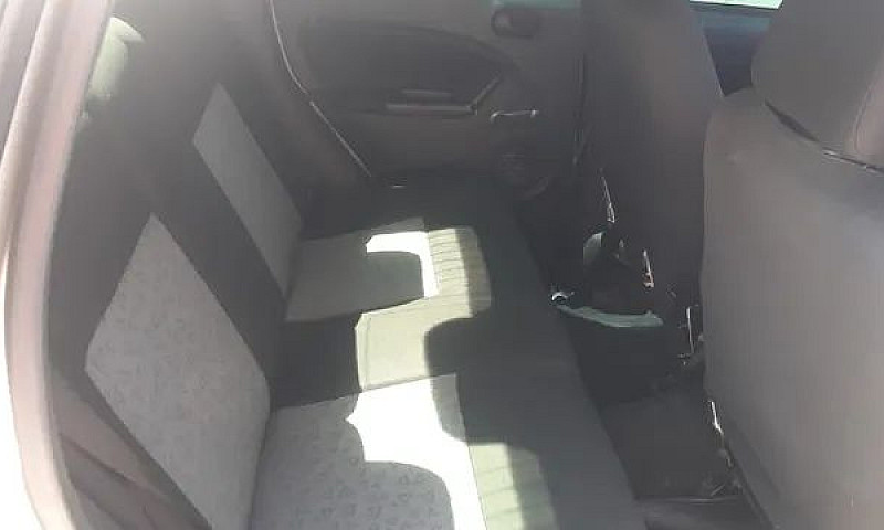 Fiesta Sedan Flex/Cl...