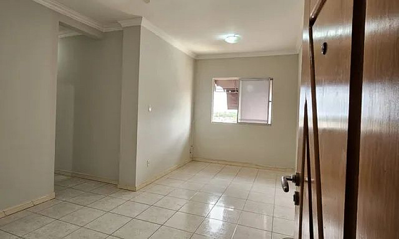 Apartamento Com  2/4...