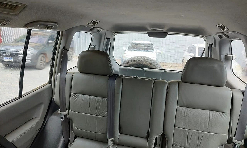 Mitsubishi Pajero Hp...