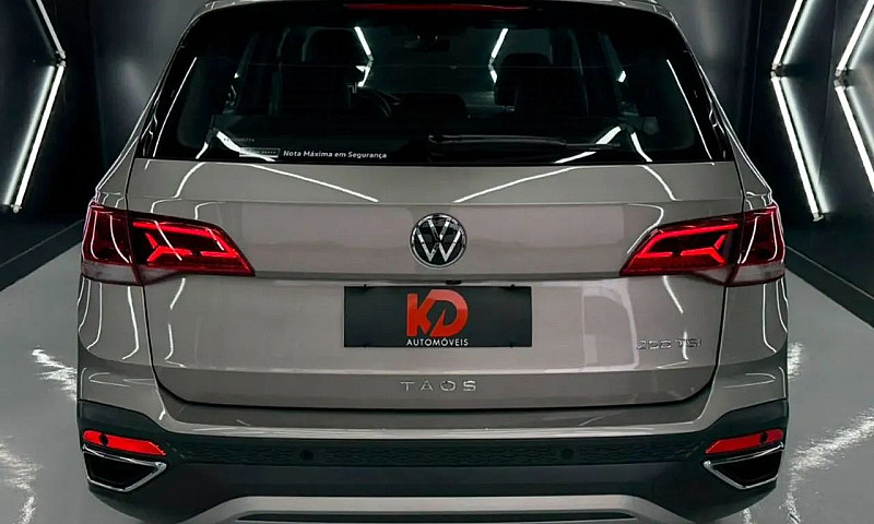 Volkswagen Taos High...