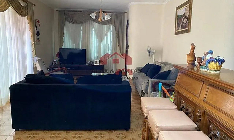 Casa Com 3 Dormitóri...