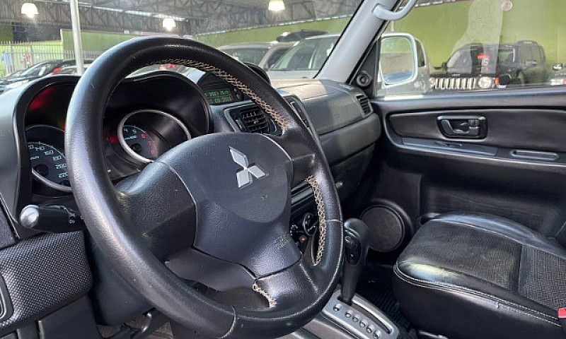 Mitsubishi Pajero Tr...