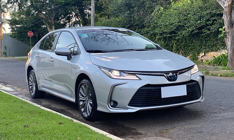 Corolla Altis Hibrid...