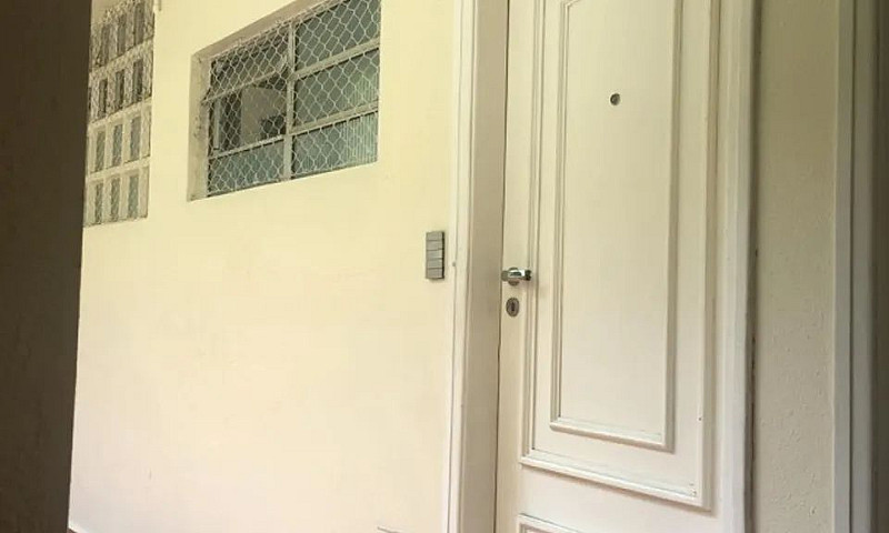 Apto Localizado Há 3...