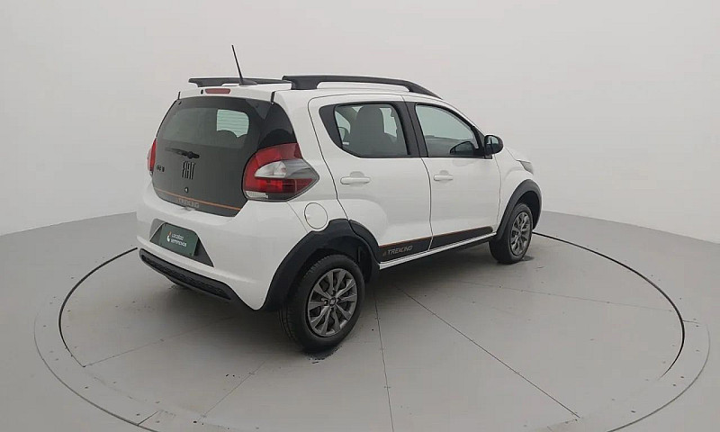 Fiat Mobi Trekking 1...