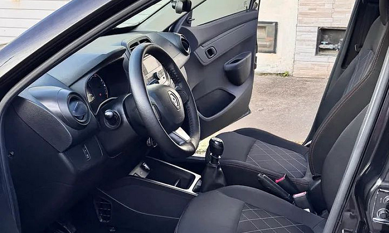 Renault Kwid Zen 1.0...