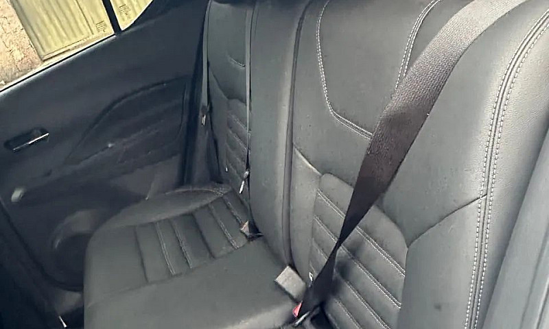 Nissan Kicks Advance...