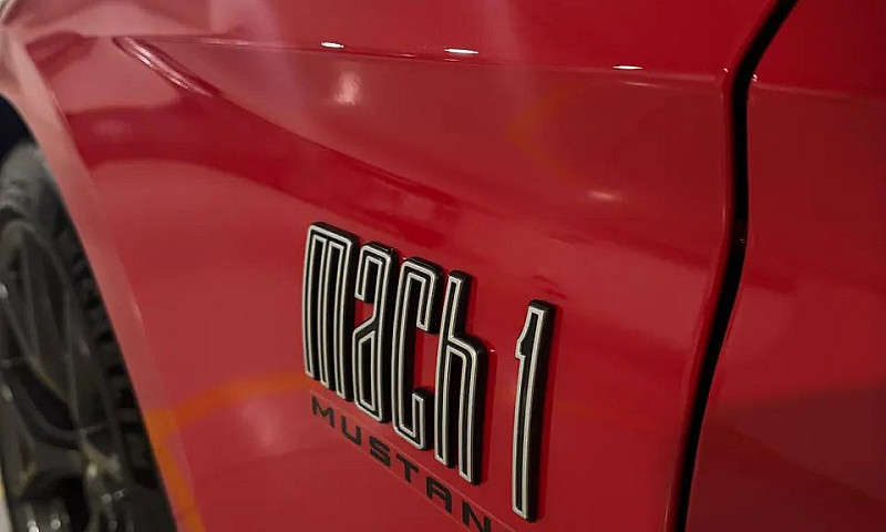Ford Mustang Mach 1 ...