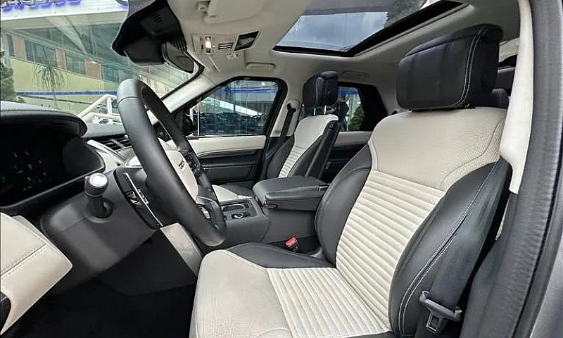 Land Rover Discovery...