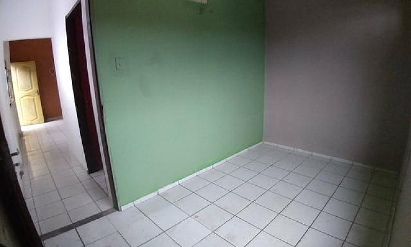 Aluga-Se Casa...