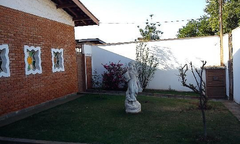 Casa À Venda Com 3 D...