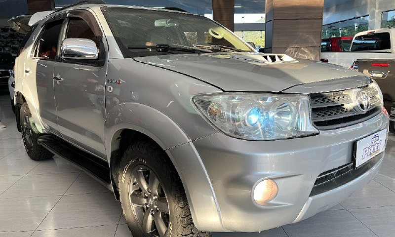 Toyota Hilux Sw4 Srv...